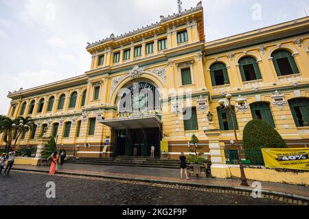 Ho-Chi-Minh-Stadt, Vietnam - 07. November 2022: Zentrales Postamt Von Saigon. Ho-Chi-Minh-Stadt ist ein beliebtes Touristenziel in Asien. Allgemeine Post-Off-Funktion Stockfoto