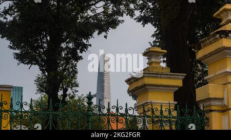 Ho-Chi-Minh-Stadt, Vietnam - 07. November 2022: Der Bitexco Financial Tower ist ein Wolkenkratzer in Ho-Chi-Minh-Stadt oder Saigon in Vietnam. Zweithöchstes Gebäude Stockfoto