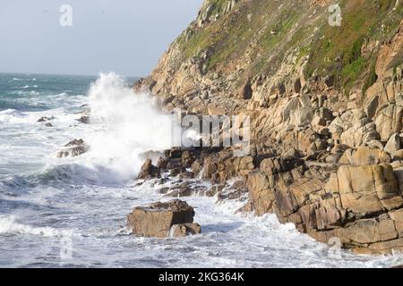 Stürmischer Tag im Porth Nanven Cornwall UK Stockfoto