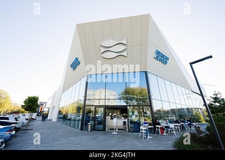 Lemberg, Ukraine - 09. Oktober 2022: Egersund Seafood Supermarket Norway Chain, Fisch und Meeresfrüchte Supermarkt. Stockfoto