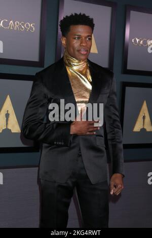 Jeremy Pope bei der Ankunft für die Academy of Motion Picture Arts and Sciences 13. Governors Awards - Teil 2, Fairmont Century Plaza Hotel, Los Angeles, CA 19. November 2022. Foto: Priscilla Grant/Everett Collection Stockfoto