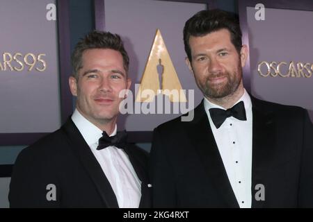 Luke Macfarlane, Billy Eichner bei der Ankunft für die Academy of Motion Picture Arts and Sciences 13. Governors Awards - Teil 2, Fairmont Century Plaza Hotel, Los Angeles, CA 19. November 2022. Foto: Priscilla Grant/Everett Collection Stockfoto