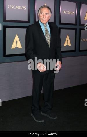 Judd Hirsch bei der Ankunft für die Academy of Motion Picture Arts and Sciences 13. Governors Awards - Teil 2, Fairmont Century Plaza Hotel, Los Angeles, CA 19. November 2022. Foto: Priscilla Grant/Everett Collection Stockfoto