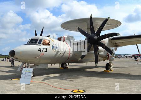 Präfektur Aomori, Japan - 11. September 2022: Japan Air Self-Defense Force Northrop Grumman E-2D Advanced Hawkeye Fluggerät zur Frühwarnung. Stockfoto