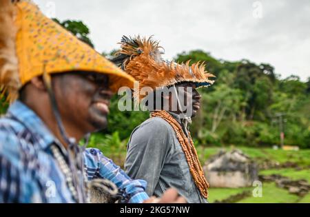 Die kongolesische Kultur, am Leben gehalten von den Nachkommen der afrikanischen Sklaven, die von den Spaniern nach Panama gebracht wurden. 2018 wurden die kongolesischen Traditionen von der UNESCO zum immateriellen Erbe der Menschheit erklärt. Während der Kolonialzeit wurde der Begriff Kongo eher als Oberbegriff für Afrika verwendet. Stockfoto