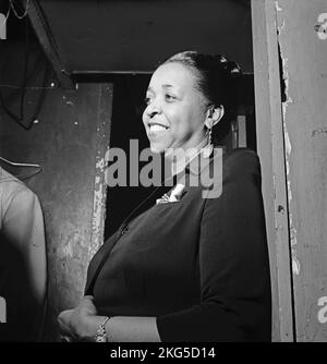 ETHEL WATERS (1896-1977) amerikanische Sängerin und Filmschauspielerin über 1945. Foto: William Gottlieb Stockfoto