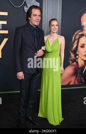 Los Angeles, USA. 21.. November 2022. Michael Shannon & Jessica Chastain bei der Premiere von „George and Tammy“ in den Goya Studios, Hollywood. Bildquelle: Paul Smith/Alamy Live News Stockfoto