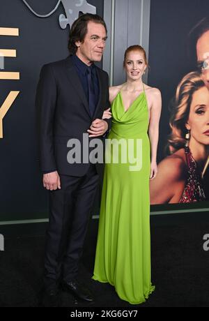 Los Angeles, USA. 21.. November 2022. Michael Shannon & Jessica Chastain bei der Premiere von „George and Tammy“ in den Goya Studios, Hollywood. Bildquelle: Paul Smith/Alamy Live News Stockfoto