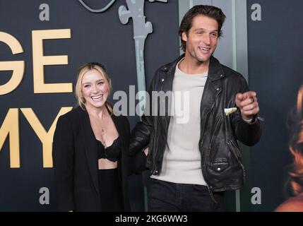 Los Angeles, USA. 21.. November 2022. (L-R) Greer Grammer und Zak Steiner kommen zur George & TAMMY Premiere von Showtime, die am Montag, 21. November 2022, in den Goya Studios in Los Angeles, CA, stattfand. (Foto: Sthanlee B. Mirador/Sipa USA) Quelle: SIPA USA/Alamy Live News Stockfoto