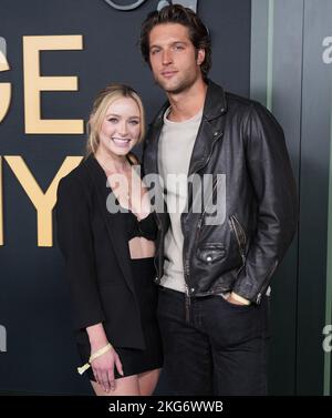 Los Angeles, USA. 21.. November 2022. (L-R) Greer Grammer und Zak Steiner kommen zur George & TAMMY Premiere von Showtime, die am Montag, 21. November 2022, in den Goya Studios in Los Angeles, CA, stattfand. (Foto: Sthanlee B. Mirador/Sipa USA) Quelle: SIPA USA/Alamy Live News Stockfoto