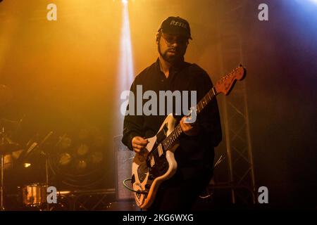 Mailand, Italien. 15.. November 2022. MAILAND, ITALIEN - 15. NOVEMBER: Brett Nash von Band of Horses tritt am 15. November 2022 im Circolo Magnolia Segrate in Mailand, Italien, auf. (Foto von Roberto Finizio/NurPhoto) Quelle: NurPhoto/Alamy Live News Stockfoto