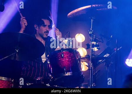 Mailand, Italien. 15.. November 2022. MAILAND, ITALIEN - 15. NOVEMBER: Creighton Barrett von Band of Horses tritt am 15. November 2022 im Circolo Magnolia Segrate in Mailand, Italien, auf. (Foto von Roberto Finizio/NurPhoto) Quelle: NurPhoto/Alamy Live News Stockfoto