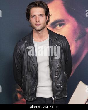 Los Angeles, USA. 21.. November 2022. ZAK Steiner kommt zur George & TAMMY Premiere von Showtime, die am Montag, 21. November 2022, in den Goya Studios in Los Angeles, CA, stattfand. (Foto: Sthanlee B. Mirador/Sipa USA) Quelle: SIPA USA/Alamy Live News Stockfoto