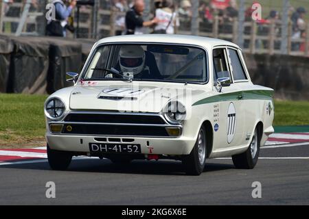 Mel Streek, Ollie Streek, Ford Lotus Cortina, Sixties Touring Car Challenge mit U2TC für Under Two Liter Touring Cars, nach einem rollenden Start, a s Stockfoto