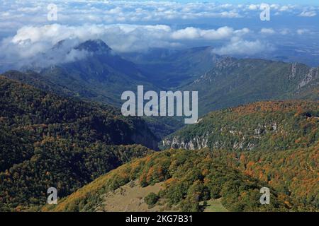 Frankreich, Drôme, Saou, Vèbre-Tal und Synklinal, als Natura 2000 eingestuft Stockfoto