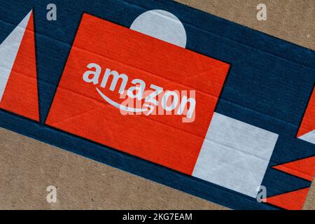 Amazon Weihnachtsband auf Paket-Paket aus nächster Nähe Stockfoto