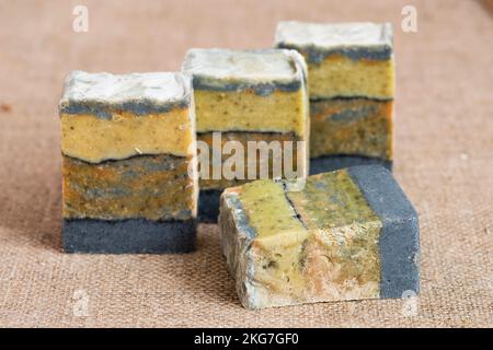 Handgemachte Seife Nahaufnahme. Spa-Behandlungen, Hautpflegekonzept Stockfoto
