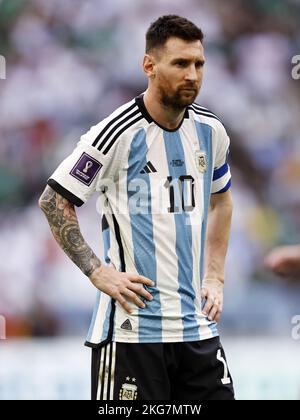 Lusail City, Katar. 22.. November 2022. LUSAIL CITY - Lionel Messi aus Argentinien während des FIFA World Cup Qatar 2022 Gruppe-C-Spiels zwischen Argentinien und Saudi-Arabien am 22. November 2022 im Lusail-Stadion in Lusail City, Katar. AP | Dutch Height | MAURICE OF STONE Credit: ANP/Alamy Live News Stockfoto