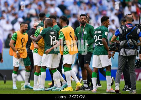 Lusail City, Katar. 22.. November 2022. LUSAIL CITY, KATAR - 22. NOVEMBER: Spieler Saudi-Arabiens feiern ihren Sieg während des Spiels der Gruppe C - FIFA World Cup Qatar 2022 zwischen Argentinien und Saudi-Arabien im Lusail Stadium am 22. November 2022 in Lusail City, Katar (Foto: Pablo Morano/BSR Agency) Kredit: BSR Agency/Alamy Live News Stockfoto