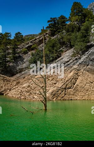 Green Canyon, Manavgat. Wasserkraftwerk. Wasser und Berge. Größtes Canyon Reservoir in der Türkei Stockfoto