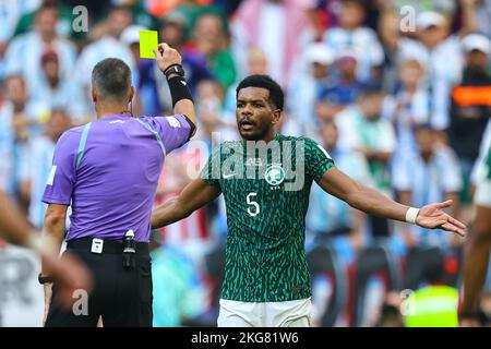 Lusail City, Katar. 22.. November 2022. Ali Albulayhi (gelbe Karte) während des FIFA World Cup Qatar 2022 Gruppe C-Spiels zwischen Argentinien und Saudi-Arabien am 22. November 2022 im Lusail Stadium in Lusail City, Katar. (Foto von Pawel Andrachiewicz/PressFocus/Sipa USA) Quelle: SIPA USA/Alamy Live News Stockfoto