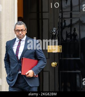 London, Großbritannien. 22.. November 2022. James Cleverly, Außenminister, kommt zu einer Kabinettssitzung in der Downing Street 10 in London an. Kredit: Ian Davidson/Alamy Live Nachrichten Stockfoto