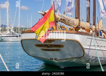 GENUA, ITALIEN 25. JUNI 2022 - das spanische Schiff Pascual Flores 1917 vertäute im Hafen von Genua, italien Stockfoto