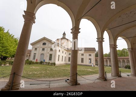 MAILAND, ITALIEN, 7. APRIL 2022 - das historische Gebäude der „Rotonda della Besana“ in Mailand, Italien Stockfoto