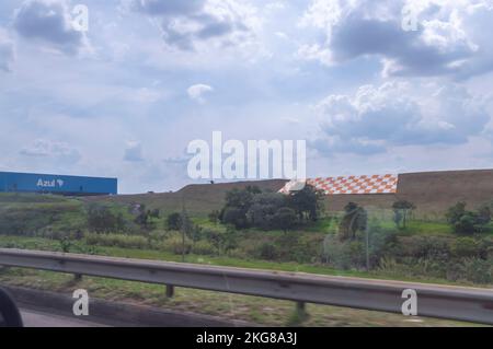 Campinas-sp, brasilien-November 21,2022: flughafen viracopos, Flugzeugeingang. Stockfoto