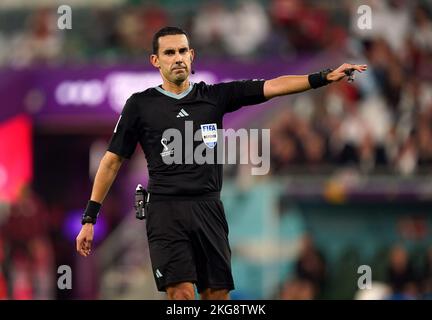 Schiedsrichter Cesar Arturo Ramos Palazuelos während des Spiels der FIFA-Weltmeisterschaft der Gruppe D im Education City Stadium, Al Rayyan, Katar. Bilddatum: Dienstag, 22. November 2022. Stockfoto