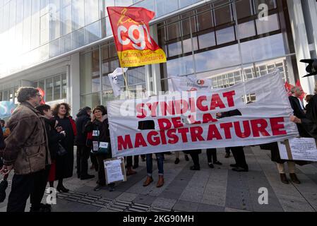 Manifestation des magistrats greffiers et avocats devant le Tribunal de Paris, pour alerter sur l'état précaire de la Justice en France Stockfoto