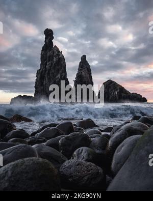 Fantastische Fotos von Madera Portugal mit wunderschönem Licht und atemberaubenden Landschaften. Stockfoto