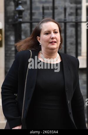 London, England, Großbritannien. 22.. November 2022. VICTORIA PRENTIS, Generalanwältin, bei einer Kabinettssitzung in der Downing Street, London. (Bild: © Thomas Krych/ZUMA Press Wire) Stockfoto