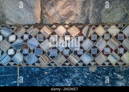 Byzantinische Mosaiken auf dem Boden von St. Nicholas Church Demre, Türkei. Stockfoto