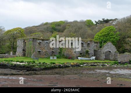 Das Getreidelager Arundel, Ufer der Clonakilty Bay. Ein Steingebäude. Historisches architektonisches Denkmal, Landschaft. Touristenattraktionen in Irland Stockfoto