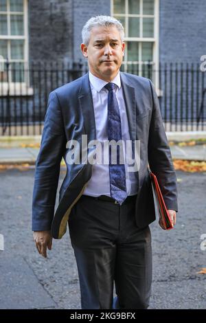 Westminster, London, Großbritannien. 22.. November 2022. Steve Barclay, MP, Staatssekretär für Gesundheit und Soziales. Minister nehmen an der wöchentlichen Kabinettssitzung in der Downing Street Teil. Kredit: Imageplotter/Alamy Live Nachrichten Stockfoto