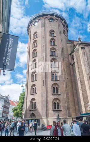 Kopenhagen, Dänemark - 26. Juli 2022: The Round Tower (Dänisch: Rundetarn), vormals Stellaburgis Hafniens. Stockfoto