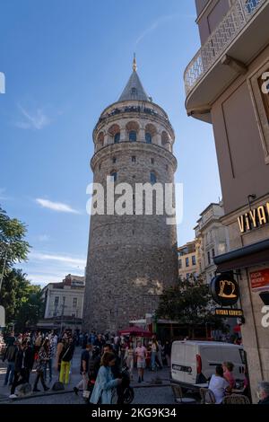 Galataturm in Istanbul. Einer der meistbesuchten Orte in Istanbul. Stockfoto