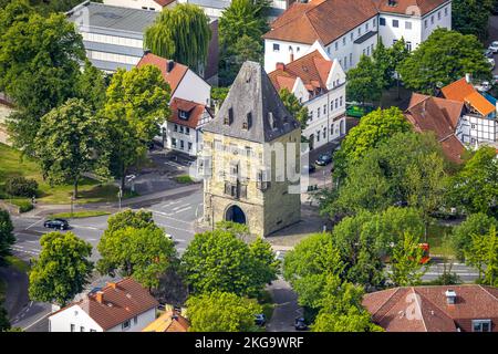 Luftaufnahme, Luftaufnahme, Stadttor Osthofentormuseum, Innentorturm des ehemaligen Osthofentors, Soest, Soester Boerde, Nordrhein-Westfalen, Deutschland Stockfoto