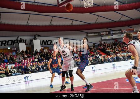 Taliercio Palasport, Venedig, Italien, 22. November 2022, GrantAs Vasiliauskas (7bet-Lietkabelis Panevezys) während Umana Reyer Venice gegen 7bet-Lietkabelis Panevezys) - Basketball EuroCup Championship Stockfoto