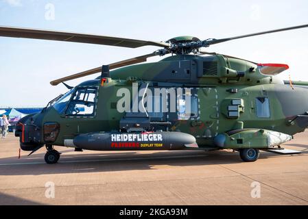 German Army Aviation NH90 TTH Hubschrauber auf der Royal International Air Tattoo Airshow, RAF Fairford. Heideflieger Fassberg Ausstellungsteam Stockfoto