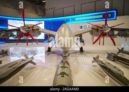 Bayraktar AKINCI SAHA EXPO, Mini Smart Munitions MAM-L, MAM-C, Cirit, L-UMTAS, Bozok, MK-81, MK-82, MK-83 (JDAM), Flügelgestützte G. Bombe Stockfoto