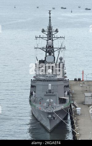 Präfektur Kanagawa, Japan - 19. Oktober 2019: Japan Maritime Self-Defense Force JS Murasame (DD-101), Zerstörer der Murasame-Klasse. Stockfoto