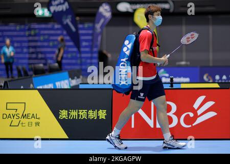 SYDNEY, AUSTRALIEN - NOVEMBER 19: Shi Yu Qi von China läuft auf dem Platz, bevor die Männer-Singles zwischen Naraoka von Japan und Shi von China in Qu spielen Stockfoto