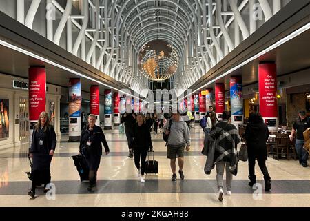 Die American Airlines Main Hall Terminal 3 Main Hall am O'Hare International Airport (ORD), Mittwoch, 16. November 2022, in Chicago. Stockfoto