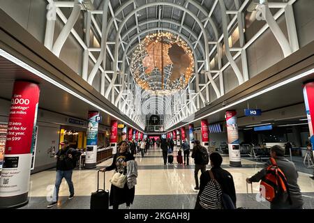 Die American Airlines Main Hall Terminal 3 Main Hall am O'Hare International Airport (ORD), Mittwoch, 16. November 2022, in Chicago. Stockfoto