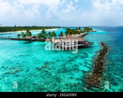 Luftaufnahme, Paradise Island mit Wasser Bungalows, Indischer Ozean, Lankanfushi, North Malé Atoll, Malediven, Asien Stockfoto