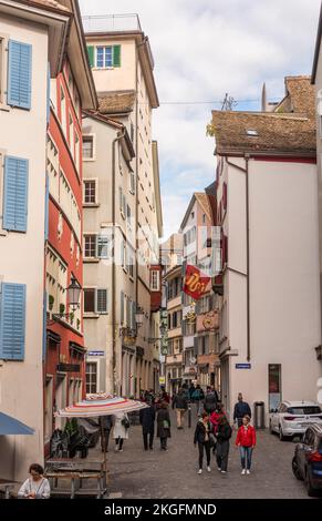 Die Seitenstraßen in der Nähe des Cabaret Voltaire in der Züricher Altstadt, Schweiz Stockfoto