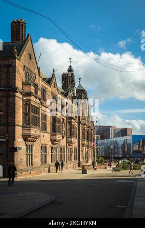 Das Coventry Council House Earl Street Tudor-Gebäude im Stil des II. Weltkulturerbes öffnete 1920 Statuen von Godiva, Leofric und Justiz um den Eingang Stockfoto