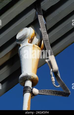 Menai-Hängebrücke, für den Verkehr wegen Reparaturarbeiten geschlossen, November 2022. Stockfoto